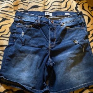 Shorts, dark blue jeans
